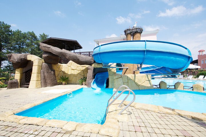Pool 34 of 122