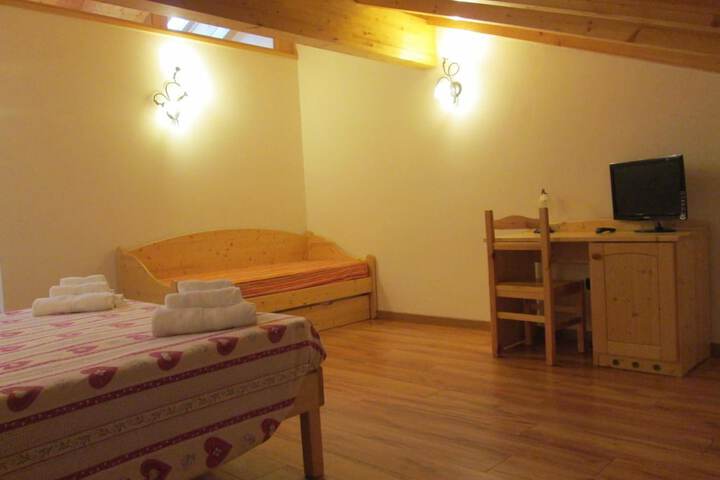 Room 9 of 51
