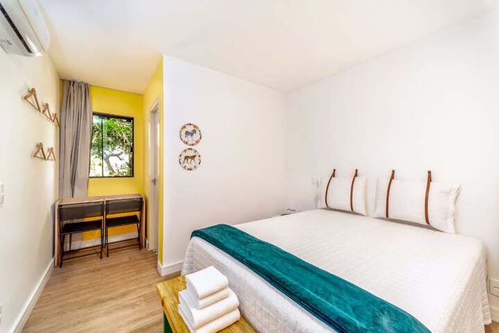 Room 13 of 65