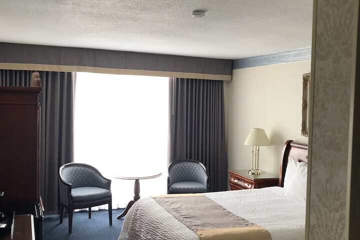 Room 6 of 53