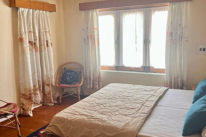 Room 17 of 43