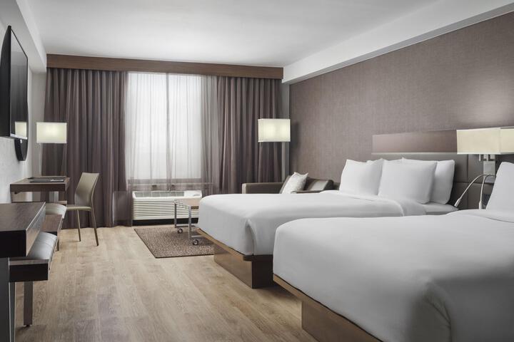 Room 142 of 180
