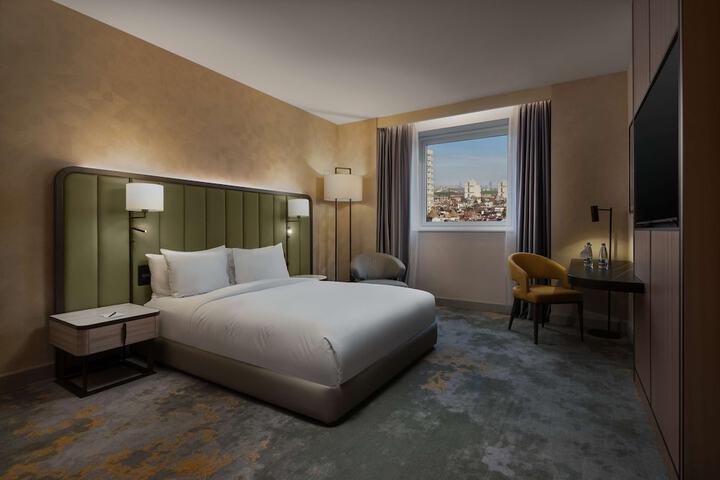Room 21 of 182