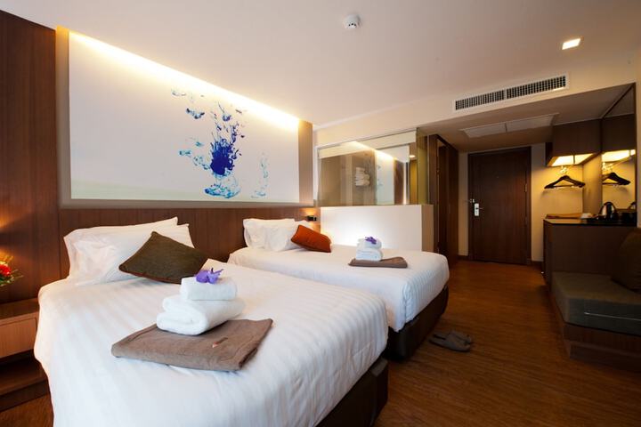 Room 10 of 47