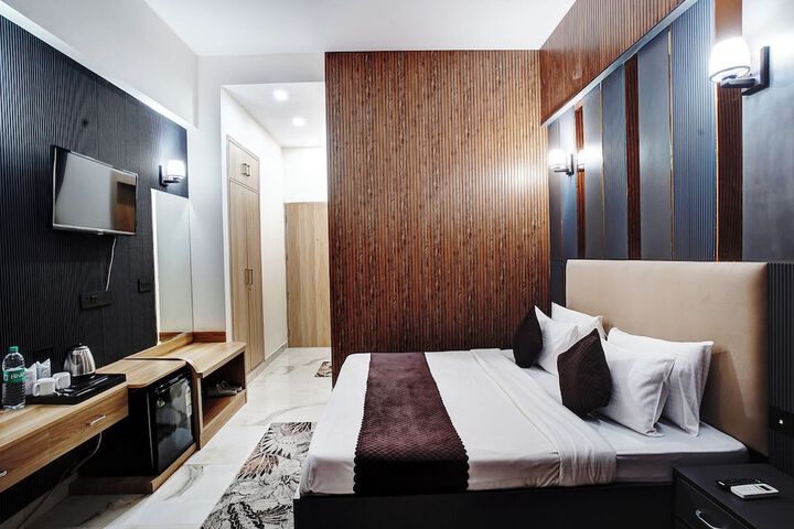 Room 18 of 49