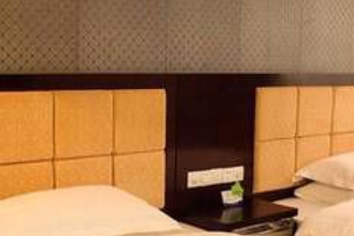 Room 7 of 49