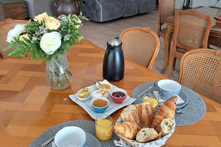 Breakfast/Coffee Service 29 of 70
