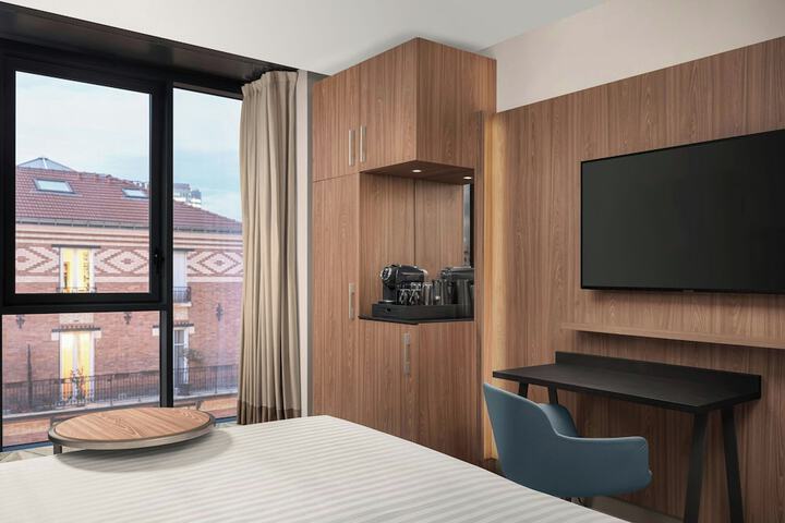 Room 38 of 128