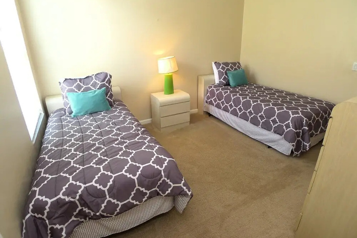 Room 4 of 14