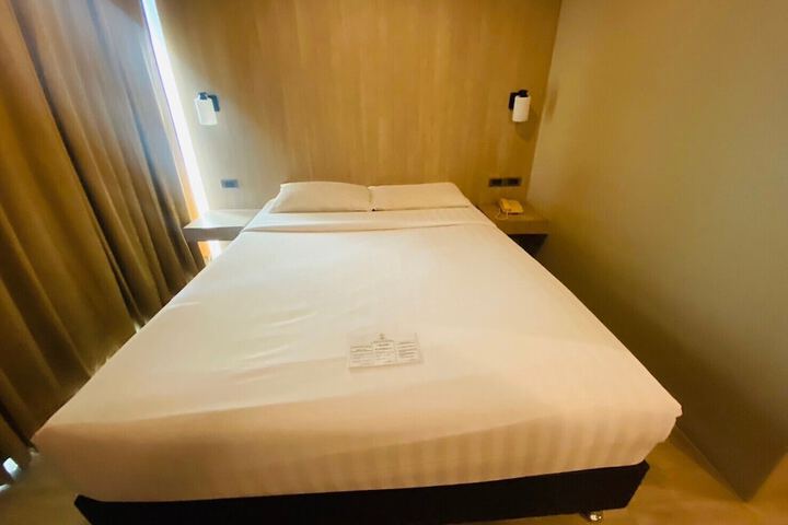 Room 52 of 101