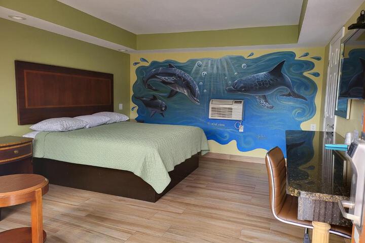 Deluxe Room 1 King Bed (4 of 6)