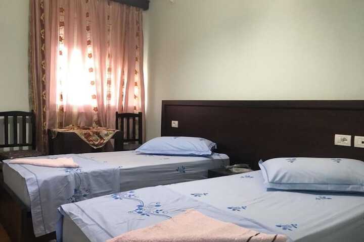 Room 11 of 43