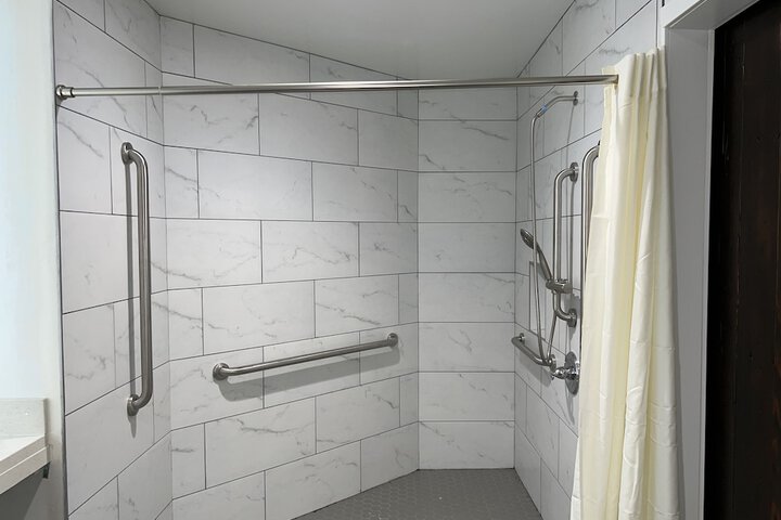 Room 13 of 20