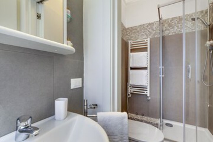 Room 4 of 22