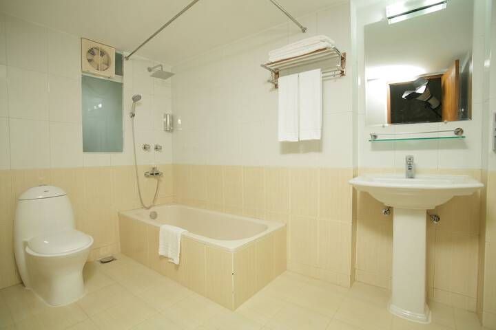 Room 15 of 35