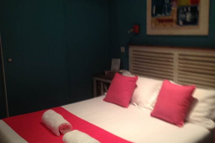 Room 10 of 46