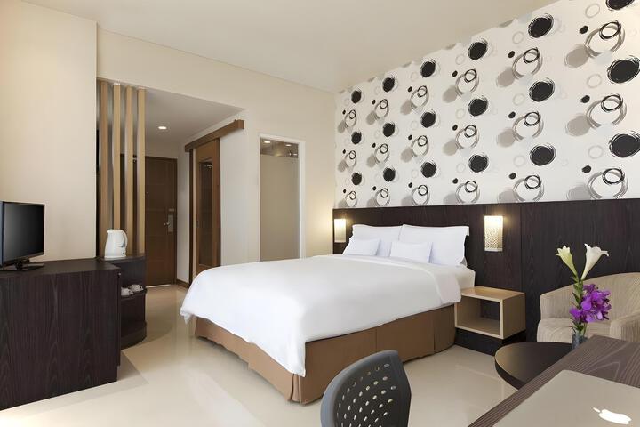 Room 14 of 28