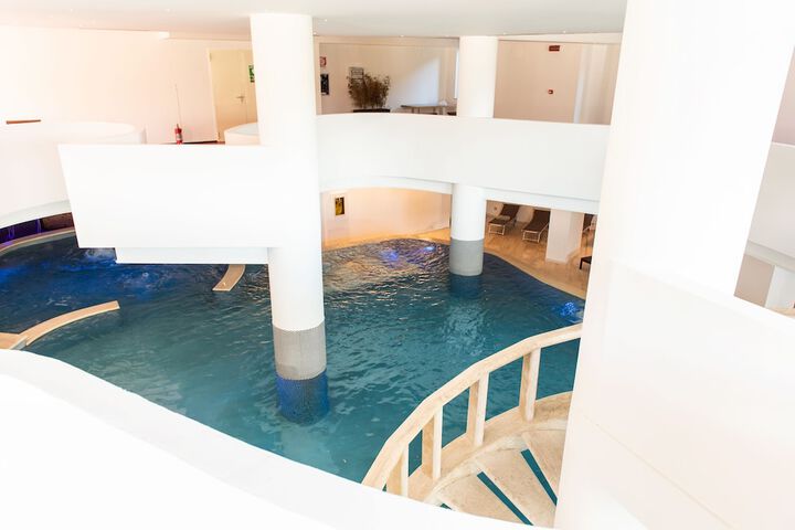 Pool 86 of 158