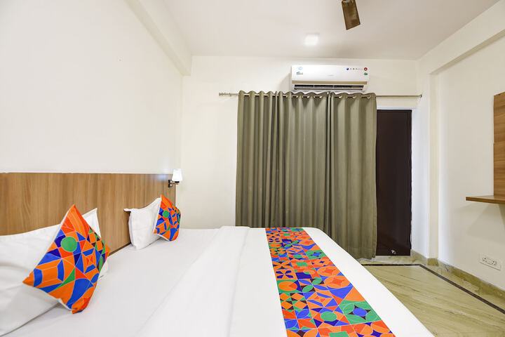 Room 14 of 35