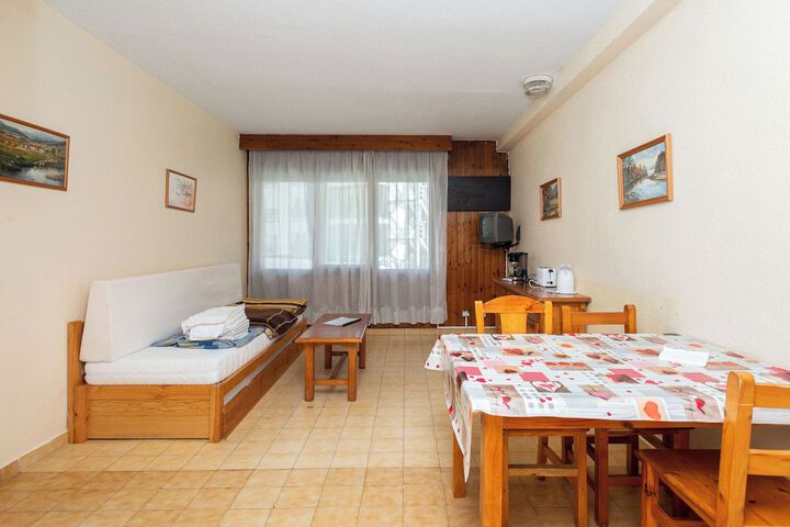 Room 15 of 47