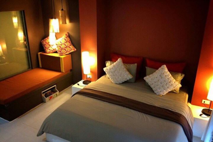 Room 3 of 27