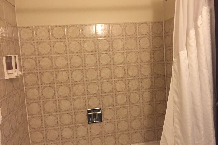 Room 10 of 13