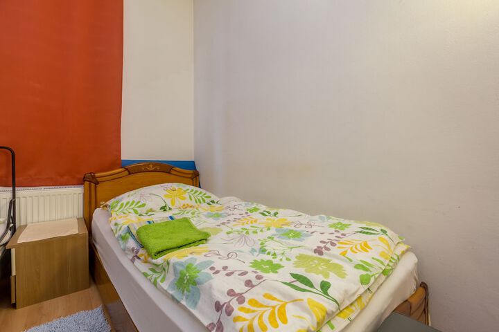 Room 16 of 29