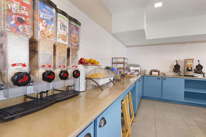 Breakfast area
