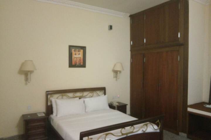 Room 12 of 35
