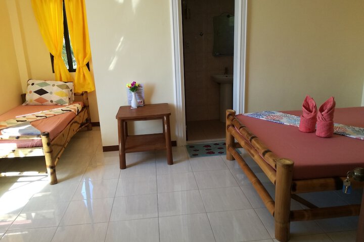 Room 4 of 20