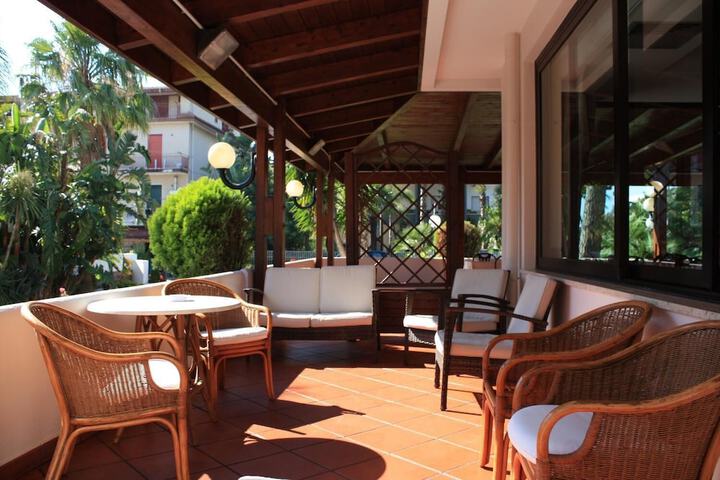 Terrace/Patio 6 of 12