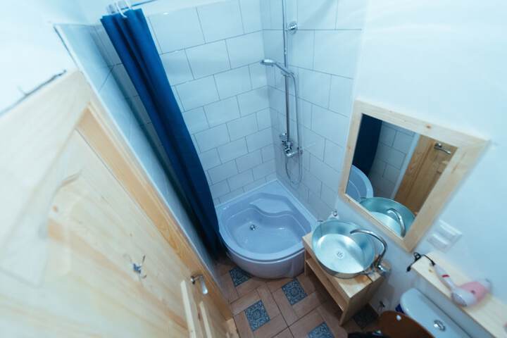 Room 19 of 26