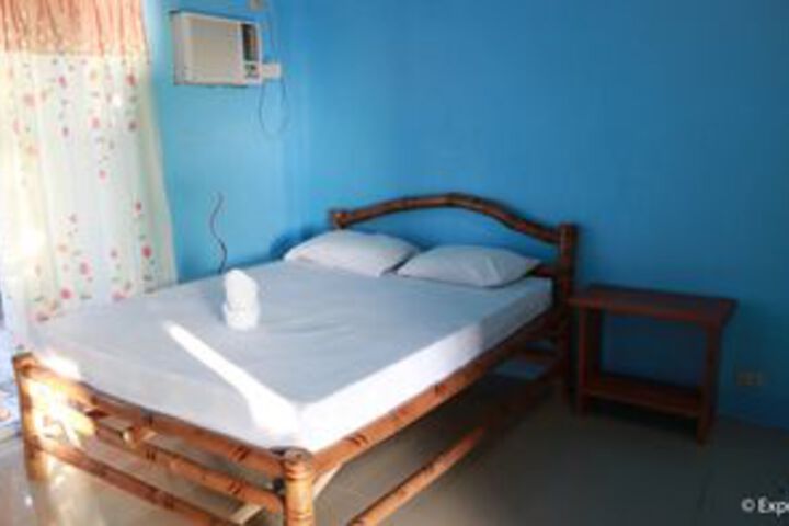 Room 14 of 32