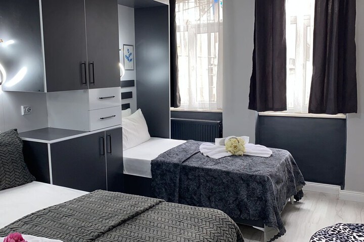 Room 30 of 59