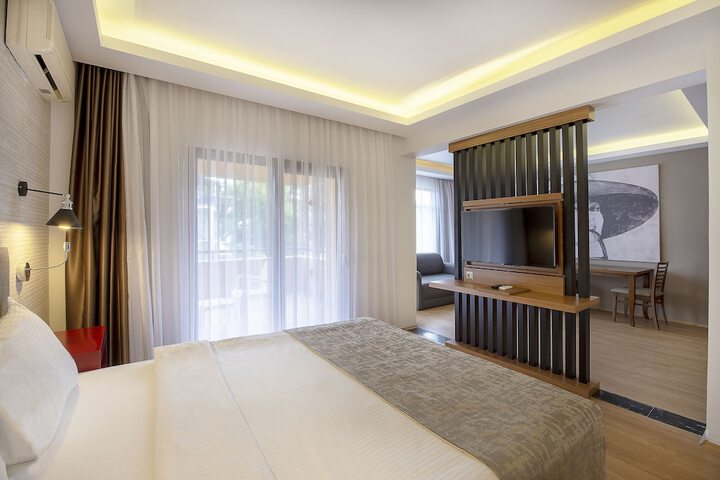 Room 10 of 141