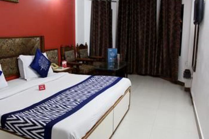 Room 11 of 23
