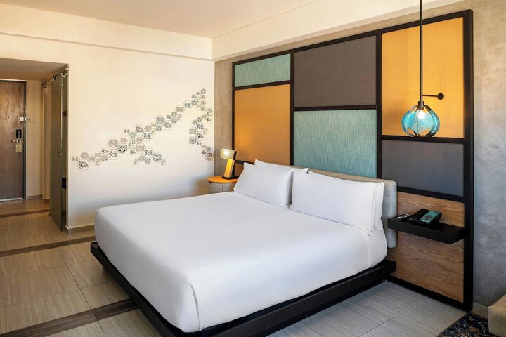 Room 15 of 71