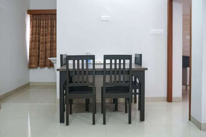 Room 7 of 33