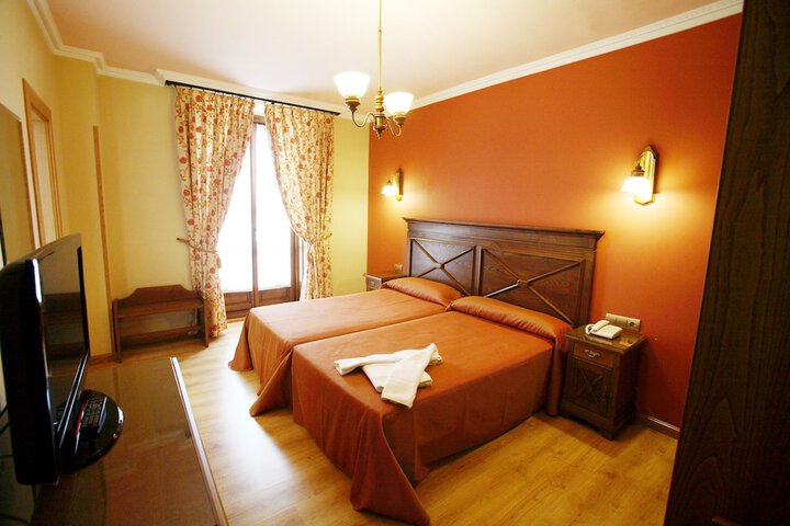 Room 7 of 34