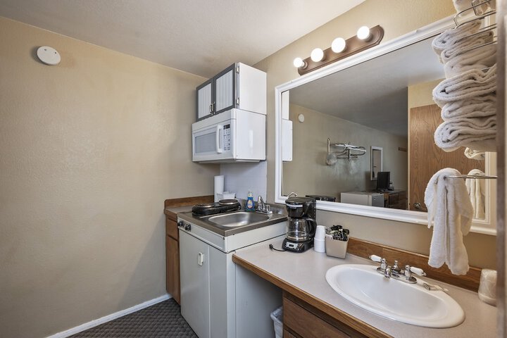 Room 26 of 65