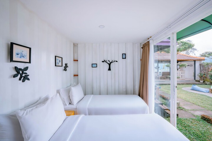 Room 18 of 39