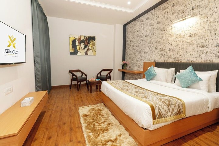 Room 9 of 26