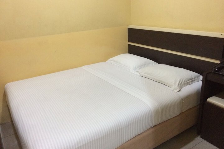 Room 5 of 26