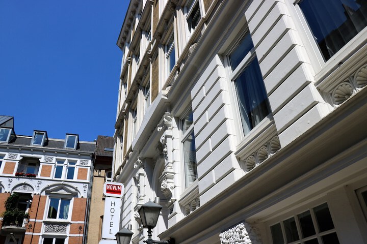 Hotel 64 of 70