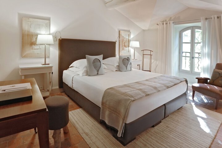 Room 10 of 71