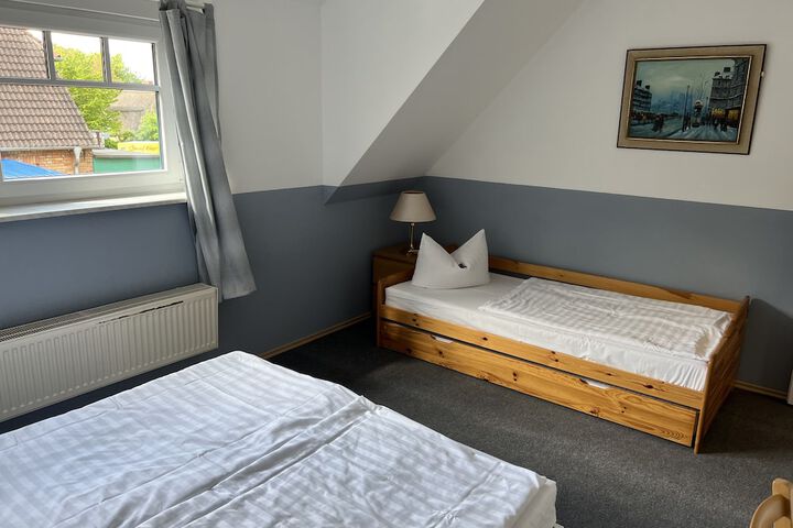 Room 32 of 105