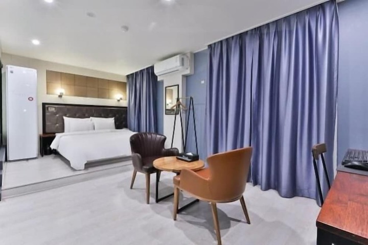Image of Changwon Myeongseodong Namuneulbo Hotel