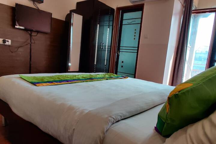 Room 27 of 36