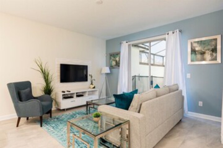 4BR 3BA ChampionsGate Townhome