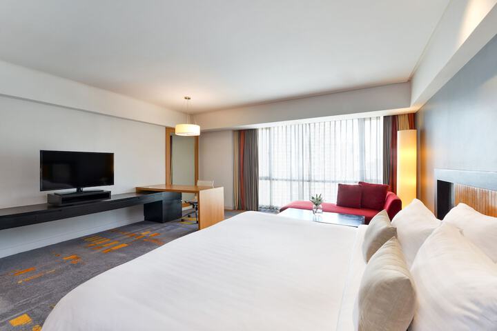 Room 14 of 114
